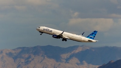 A JetBlue airliner takes off form Las Vegas International Airport.