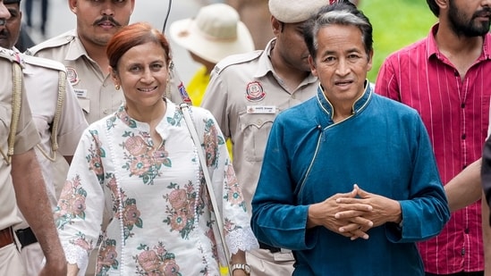 Activist Sonam Wangchuk, with his wife, Gitanjali J Angmo, visits Rajghat in New Delhi to pay tribute to Mahatma Gandhi.
