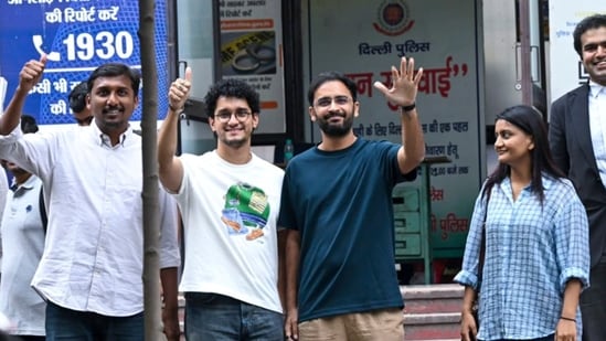 Anti-SIR protest LIVE: Saurav Das and Ashutosh Ranka appeared at the Special Executive Magistrate (SEM) court at Delhi's Mandir Marg Police Station on Friday afternoon