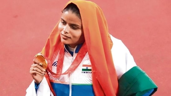 Simran clinched two golds at the Asian Para Games in Japan, winning the women’s 200m T12 title before clocking a Games-record 12.02 seconds in the 100m. (Photo: simransharmaply/IG)