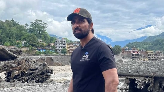 Bollywood actor Sonu Sood has leased a commercial unit in Mumbai’s Versova to Bokka Coffee in a five-year deal valued at  <span class='webrupee'>₹</span>3.52 crore in total rent, according to documents accessed by Square Yards