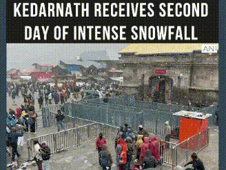 Kedarnath Dham Sees Second Snowfall In A Week As Devotees Continue Pilgrimage #shorts