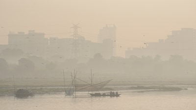 The readings indicate that pollution levels are beginning to rise unevenly across Lucknow. (PTI/ Representational) The readings indicate that pollution levels are beginning to rise unevenly across Lucknow. (PTI/ Representational)