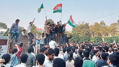 Students holding a protest on Jamia campus on Saturday. (HT Photo)