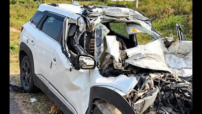 The mangled remains of the Maruti Brezza SUV involved in the fatal road accident near Badwasni village on Gohana Road, Sonepat, on Saturday. (Manoj Dhaka/HT) The mangled remains of the Maruti Brezza SUV involved in the fatal road accident near Badwasni village on Gohana Road, Sonepat, on Saturday. (Manoj Dhaka/HT)