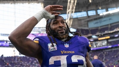 Aaron Jones Sr. of the Minnesota Vikings celebrates after the game against the Miami Dolphins at U.S. Bank Stadium on October 4. Aaron Jones Sr. of the Minnesota Vikings celebrates after the game against the Miami Dolphins at U.S. Bank Stadium on October 4.