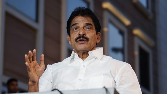 Anti-CEC protest LIVE: On November 1, the opposition is scheduled to take its campaign to the streets with a ‘Dilli chalo march’. Anti-CEC protest LIVE: On November 1, the opposition is scheduled to take its campaign to the streets with a ‘Dilli chalo march’.