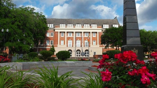 Florida A&M University issues ‘shelter in place’ alert amid shooting on Perry Street