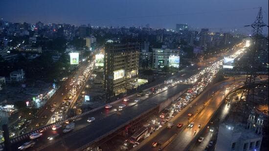 The 18-month project will include road dividers, thermoplastic markings, traffic signboards, pavement markers and traffic islands across Mumbai's city and suburban divisions.
