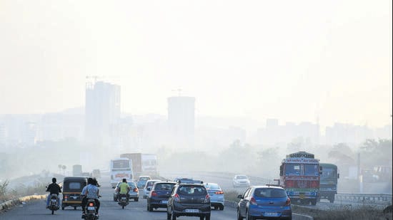 Pune, India - Dec. 27, 2020: Pollution seen in the air at Bavdhan area in Pune, India, on Sunday, December 27, 2020. (HT PHOTO)