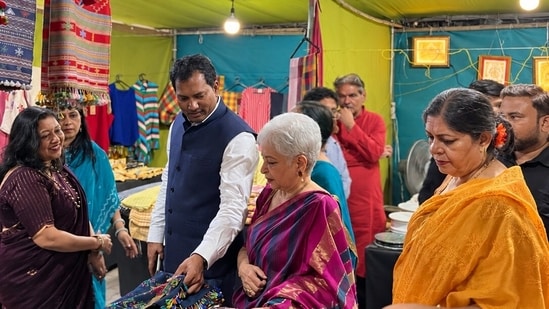 Running October 22 to November 3, the event showcases crafts from across India, offers workshops and children’s activities, and extends into the evening on weekends. Entry costs <span class='webrupee'>₹</span>50.