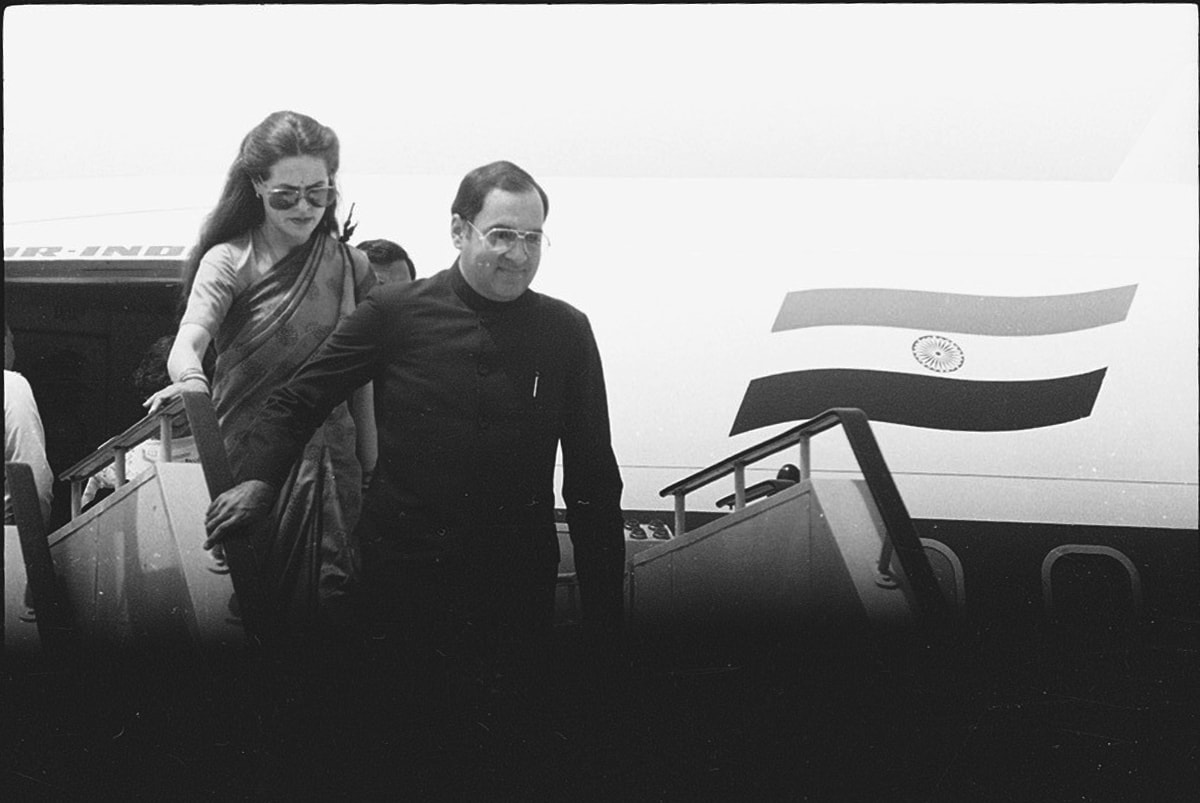 The memoir traces Sonia Gandhi's journey from her childhood in Italy to her life in India, her marriage into the Nehru-Gandhi family and her entry into politics. (HT Archive)