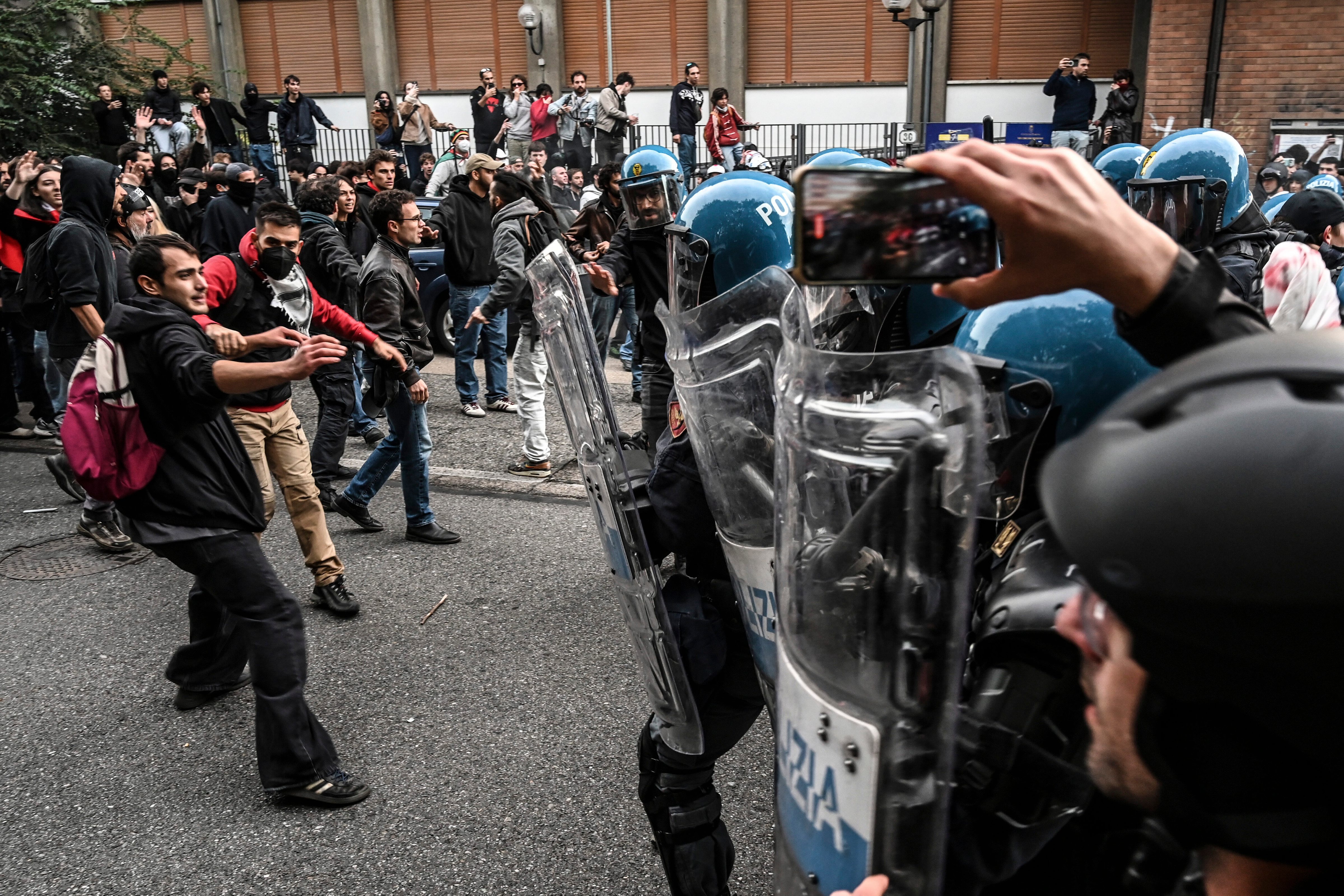 Protesters confront the police in Piazza Castello in Turin, Italy on Saturday, Oct. 24, 2026. (AP) Protesters confront the police in Piazza Castello in Turin, Italy on Saturday, Oct. 24, 2026. (AP)