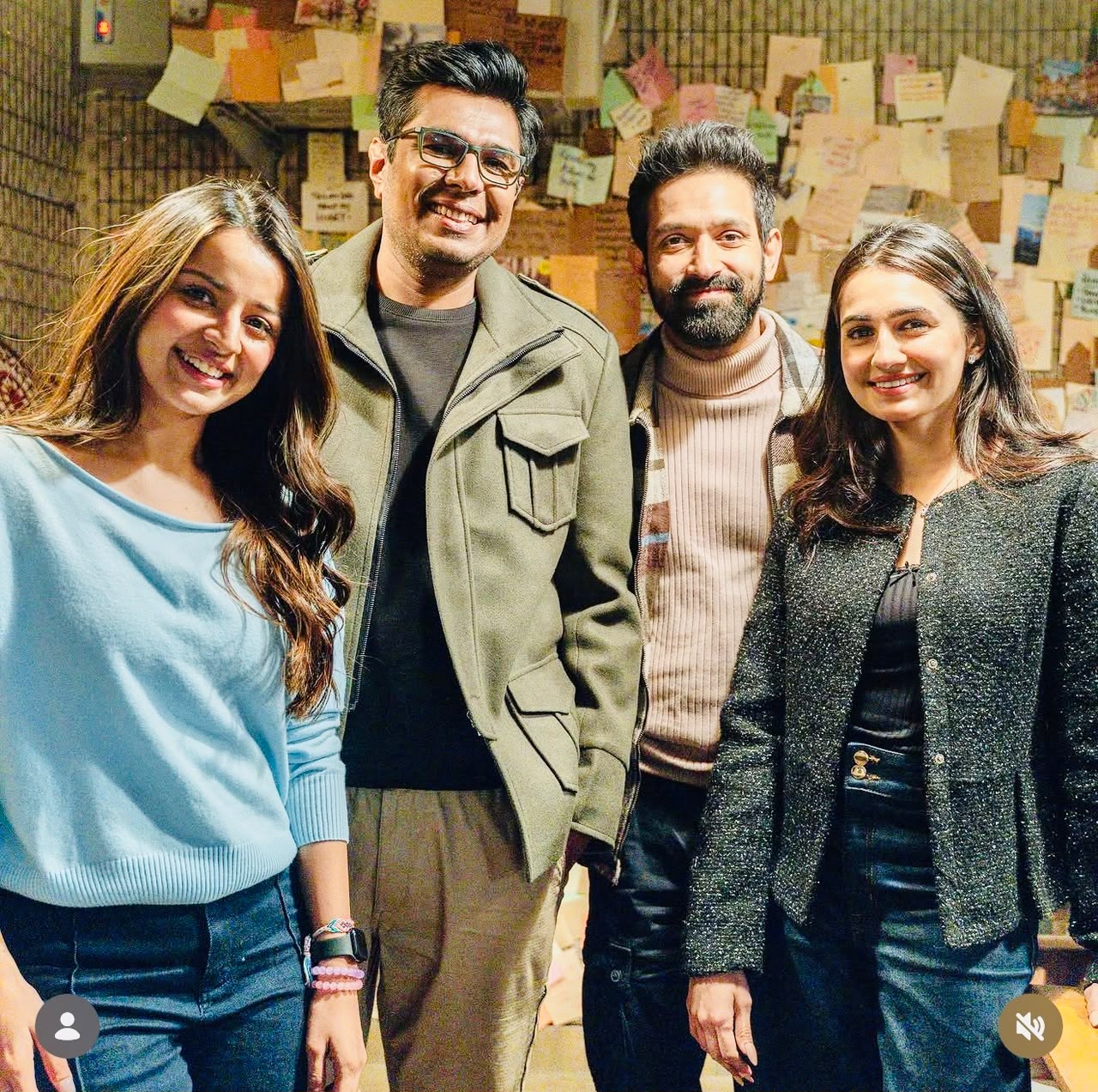 Divya with the cast of Musafir Cafe Divya with the cast of Musafir Cafe