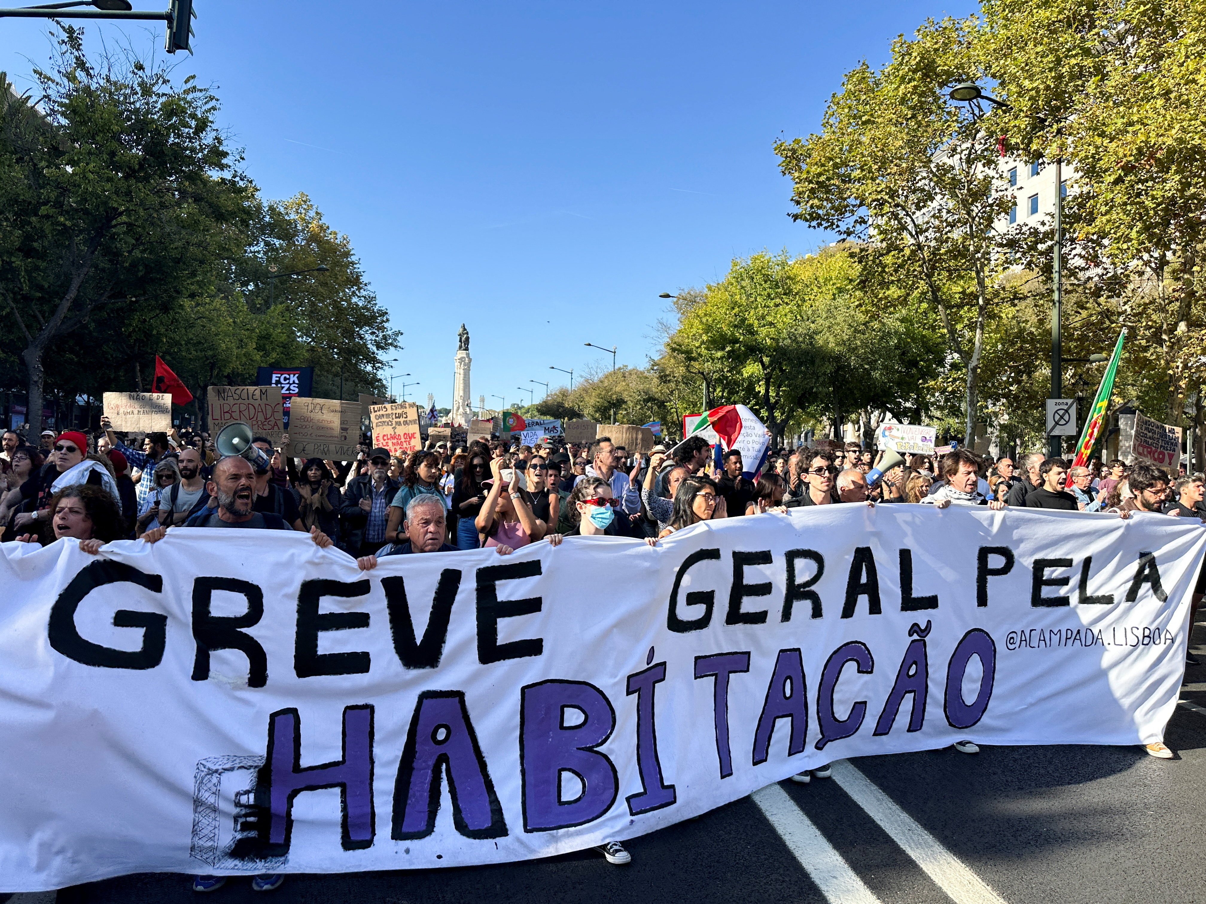 Housing activists march to protest against Portugal's worsening housing crisis. REUTERS/Miguel Pereira (REUTERS/Miguel Pereira)