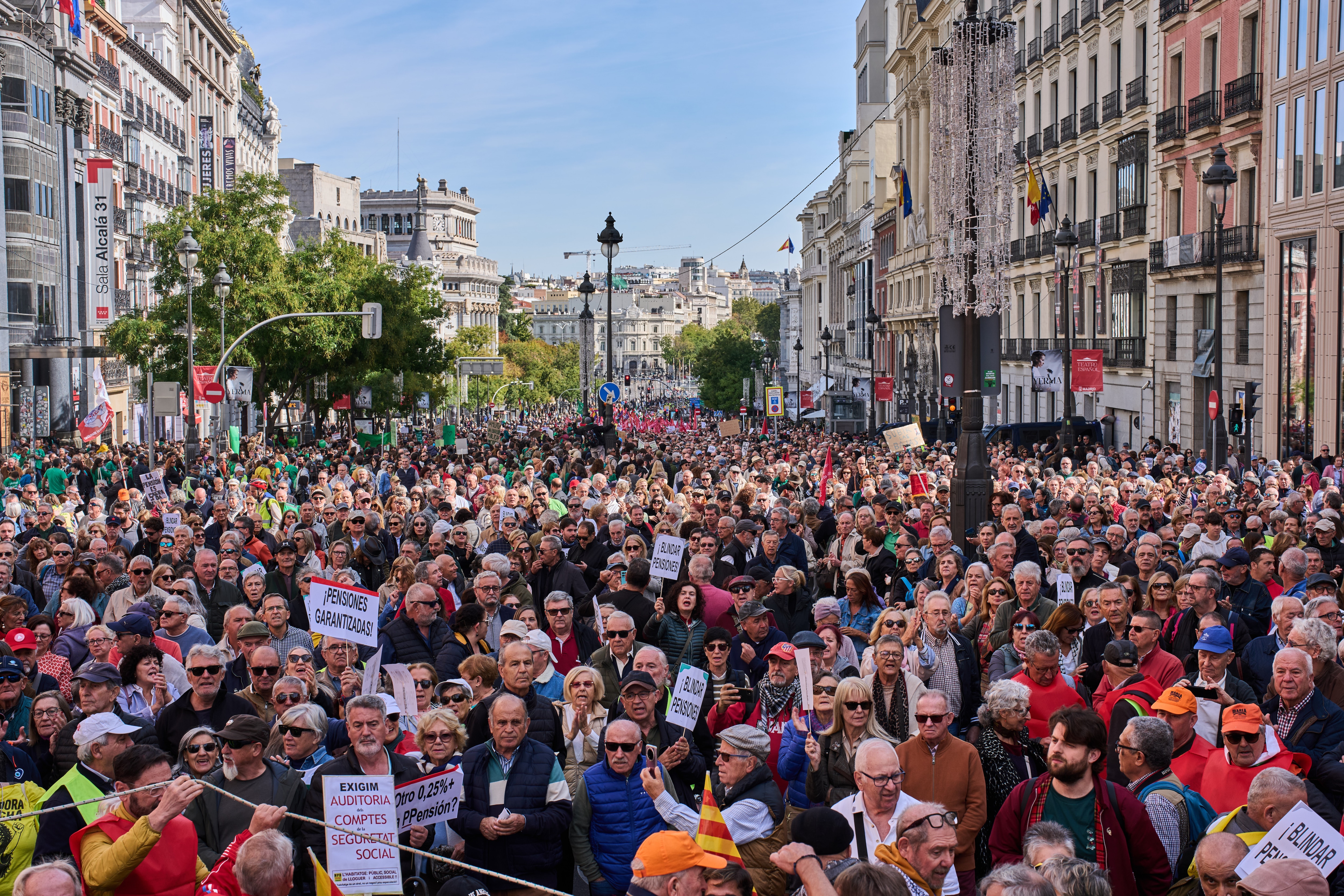 Pensioners and supporters march to defend their retirement rights in Madrid, Spain, Saturday, Oct. 24, 2026. (AP Photo/Bernat Armangue) Pensioners and supporters march to defend their retirement rights in Madrid, Spain, Saturday, Oct. 24, 2026. (AP Photo/Bernat Armangue)