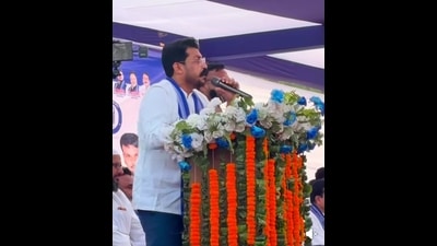 ASP (Kanshi Ram) chief and Nagina MP Chandrashekhar Azad addressing a public meeting in Prayagraj on October 26. (HT photo)