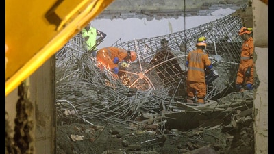 NDRF carries out search and rescue operations following a building collapse at Milan Garden, Harsh Vihar on October 25. (ANI Video Grab)