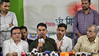 Sayaji Shinde addresses a press conference at the Mumbai Marathi Patrakar Sangh on Monday (Anshuman Poyrekar/HT Photo) Sayaji Shinde addresses a press conference at the Mumbai Marathi Patrakar Sangh on Monday (Anshuman Poyrekar/HT Photo)