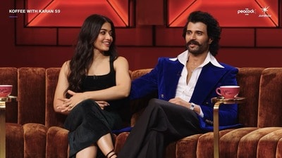 Rashmika Mandanna: ఆయనంటే పిచ్చి.. వంద కాదు వెయ్యిసార్లు ప్రపోజ్ చేస్తా.. మీకేంటి నొప్పి.. ప్రతి కష్టంలో ఉన్నాడు: రష్మిక Rashmika Mandanna: ఆయనంటే పిచ్చి.. వంద కాదు వెయ్యిసార్లు ప్రపోజ్ చేస్తా.. మీకేంటి నొప్పి.. ప్రతి కష్టంలో ఉన్నాడు: రష్మిక