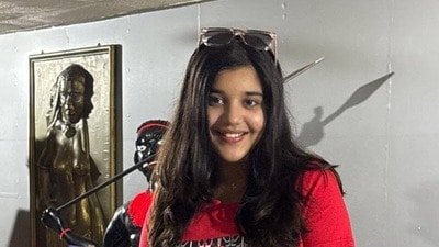 লক্ষ্মীপুজোর দিন কোন বড় খবর দিলেন তনিষ্কা?
