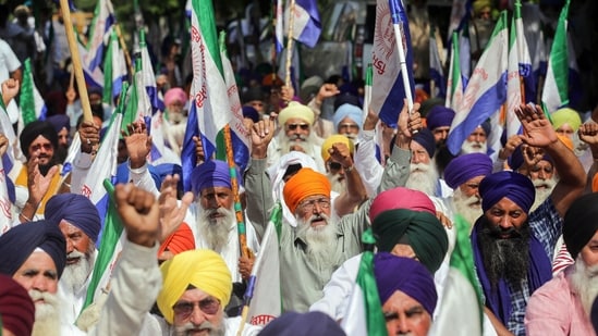 Amritsar, Oct 19 (ANI): Kisan Mazdoor Sangharsh Committee (KMSC) members and supporters stage a protest against the drug menace and the killing of anti-drug activist Parvinder Singh Jhota