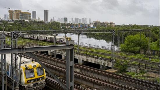 Commuter trains in Mumbai (Bloomberg/FILE)