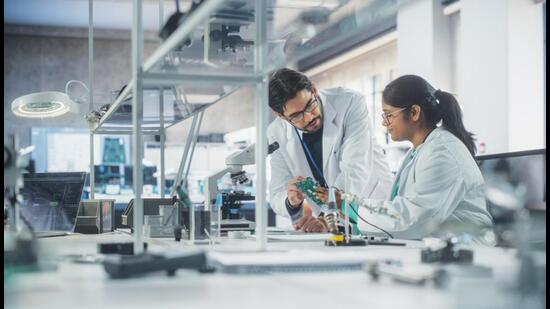 Powering research needs careful strategising in this age of knowledge-led disruptions, and India must ensure it follows the right roadmap. (Shutterstock)