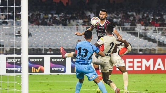 Manvir Singh scores the winner against Chennaiyin FC at home.