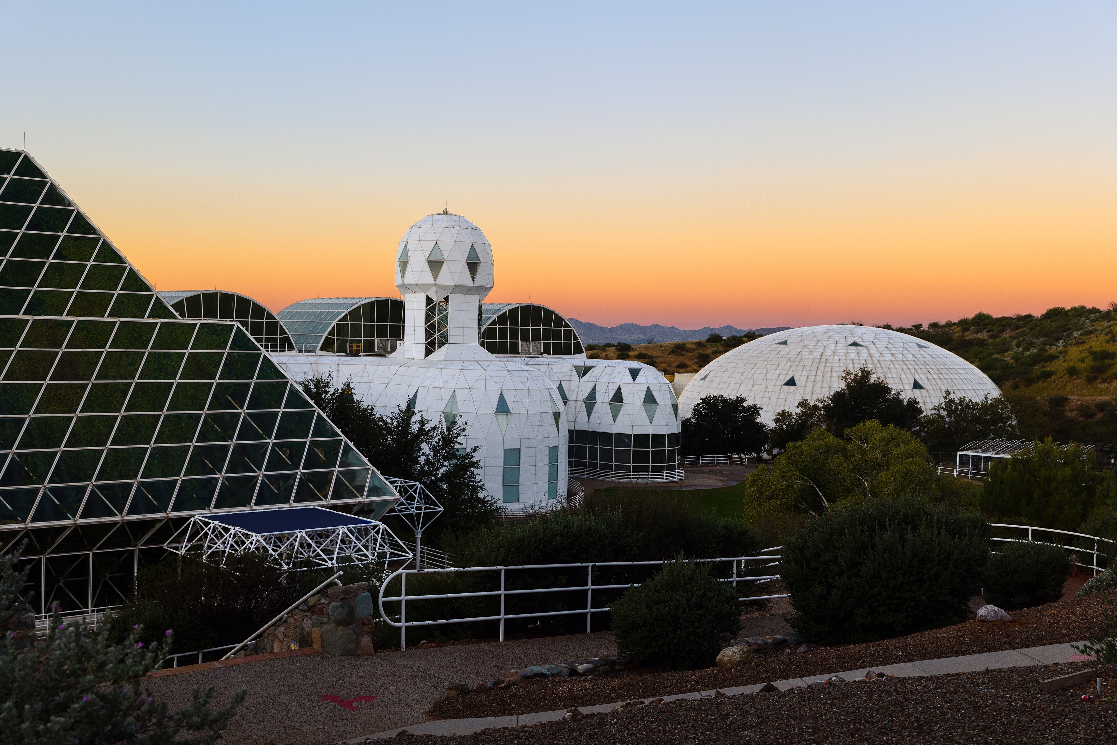 After decades of neglect, Biosphere 2’s 2.6-million-liter ocean habitat has welcomed 108 coral fragments for the first time in more than 30 years. (Wikimedia Commons) After decades of neglect, Biosphere 2’s 2.6-million-liter ocean habitat has welcomed 108 coral fragments for the first time in more than 30 years. (Wikimedia Commons)