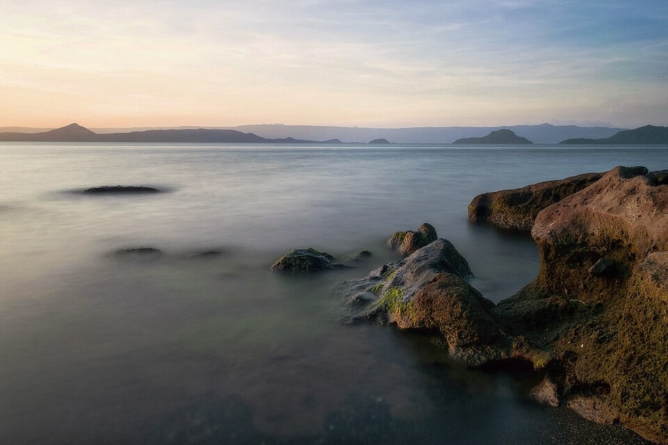 Taal Volcano Island with its surrounding lake taken during sunset. (Wikimedia Commons) Taal Volcano Island with its surrounding lake taken during sunset. (Wikimedia Commons)