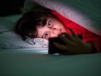 Psychiatrist reveals why phone notifications are hard to ignore, shares 6 tips
