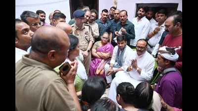 Deputy chief minister Brajesh Pathak meets the family members at the victims’ residence in the Saadatganj area of Lucknow, on Tuesday. (Deepak Gupta/HT) Deputy chief minister Brajesh Pathak meets the family members at the victims’ residence in the Saadatganj area of Lucknow, on Tuesday. (Deepak Gupta/HT)