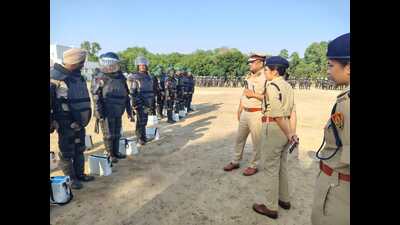 Following the inspection, Akhtar held a meeting with superintendent of police Nikita Khattar and other senior district police officers to review law-and-order arrangements. (HT Photo) Following the inspection, Akhtar held a meeting with superintendent of police Nikita Khattar and other senior district police officers to review law-and-order arrangements. (HT Photo)