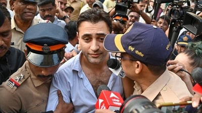 Imran Khan’s October 28 exit deadline stays on hold as Bombay High Court defers hearing. (HT_PRINT)