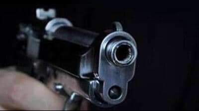 One of the bullets fired by the suspect hit a policeman in the chest, but the bulletproof jacket prevented serious injury, the police added. (HT File) One of the bullets fired by the suspect hit a policeman in the chest, but the bulletproof jacket prevented serious injury, the police added. (HT File)