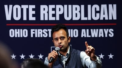 Ohio gubernatorial Republican candidate Vivek Ramaswamy speaks during a campaign stop at the Kick-N-Ax Throwing Bar during his 2026 Ohio Republican Bus Tour in Zanesville, Ohio, US., October 25, 2026. REUTERS/Shannon Stapleton (REUTERS)