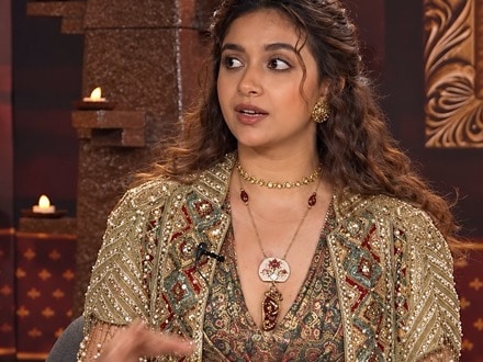  ఓటీటీలు ఎందుకన్నారు.. రెండు పడవల ప్రయాణం.. వెబ్ సిరీస్ ఎంట్రీపై కీర్తి సురేష్ షాకింగ్ కామెంట్స్!