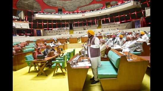 Chief minister Punjab address the house on the 3rd day of Punjab Assembly session in Chandigarh, on Tuesday. (Ravi Kumar/HT)