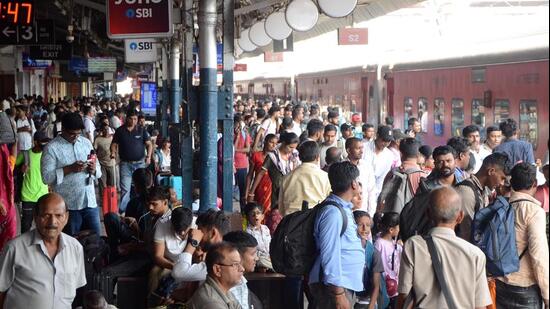 Pune railway station faces congestion during peak hours as several long-distance trains arrive six to seven hours late, disrupting operations and affecting punctuality of trains departing from the city. ((PIC FOR REPRESENTATION))
