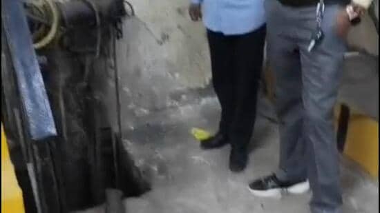 The department has further directed officials to inspect STPs in societies under their jurisdiction periodically and ensure that untreated sewage was not discharged into drains. (HT Photo)