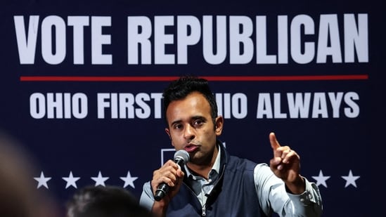 Ohio gubernatorial Republican candidate Vivek Ramaswamy speaks during a campaign stop at the Kick-N-Ax Throwing Bar during his 2026 Ohio Republican Bus Tour in Zanesville, Ohio, US., October 25, 2026. REUTERS/Shannon Stapleton