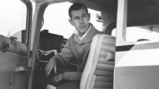 Johnny Carson, the late-night host who once owned the Malibu estate.