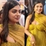 <p>నజ్రియా నజీం హాట్ షో ఇప్పుడు సోషల్ మీడియాను షేక్ చేస్తోంది. సూర్య హీరోగా నటించిన ‘సీన్’ మూవీ ఈవెంట్ కోసం నజ్రియా ఇలా రెడీ అయింది. </p>