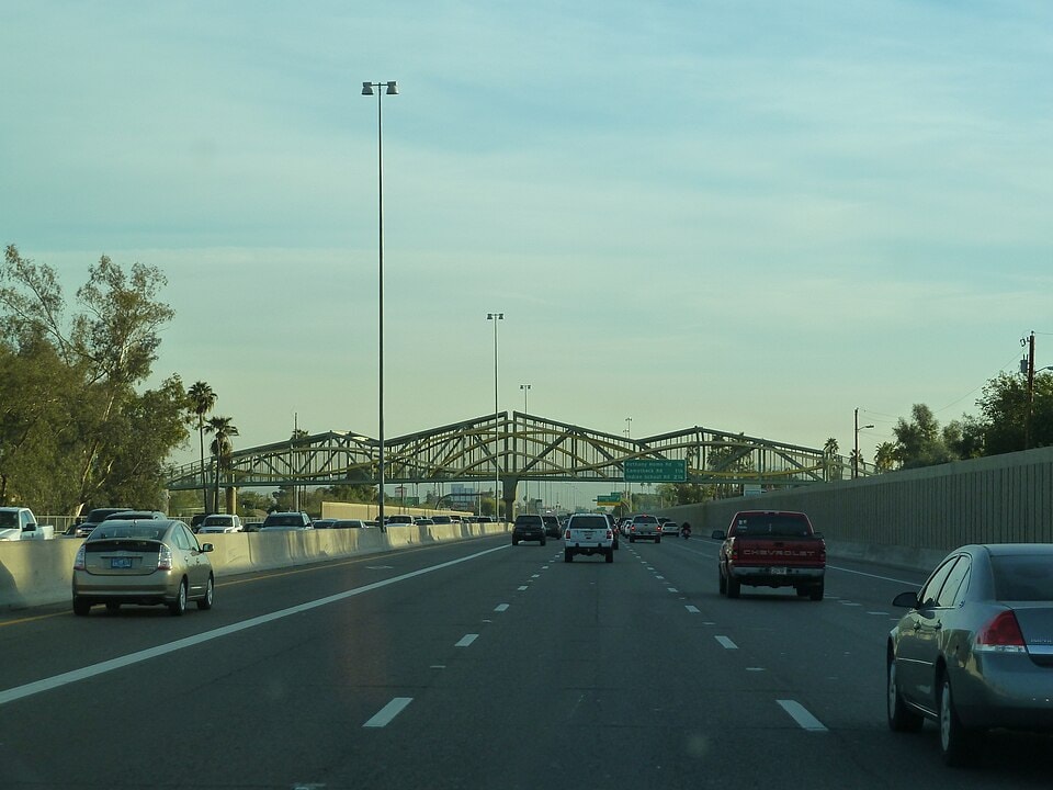A Phoenix roadway, illustrating the type of heat-exposed pavement targeted by the city’s 2020 reflective-road pilot. (Wikimedia Commons)