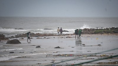 অর্ণবের তাণ্ডবে অন্ধ্রপ্রদেশে মৃত ৫ (REUTERS)