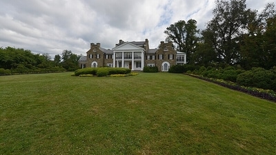 Glenview Mansion at Rockville Civic Center Park, where the full-size playhouse built for Betsy Lyon still stands. (Wikimedia Commons) Glenview Mansion at Rockville Civic Center Park, where the full-size playhouse built for Betsy Lyon still stands. (Wikimedia Commons)