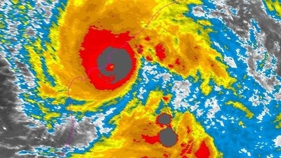 వేగంగా కదులుతున్న అర్నబ్ తుపాన్