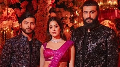 'মায়ের মৃত্যুর পর লন্ডনে পড়াশোনা ছেড়ে চলে আসে শিখর, আমার পাশে…', অকপট জাহ্ণবী 'মায়ের মৃত্যুর পর লন্ডনে পড়াশোনা ছেড়ে চলে আসে শিখর, আমার পাশে…', অকপট জাহ্ণবী