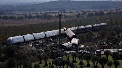 Spanish soccer federation postpones 24 Copa del Rey games after train crash, clubs show solidarity. (REUTERS)